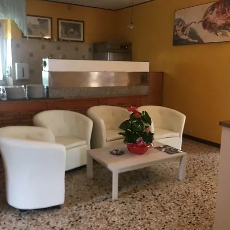 Hotel Al
