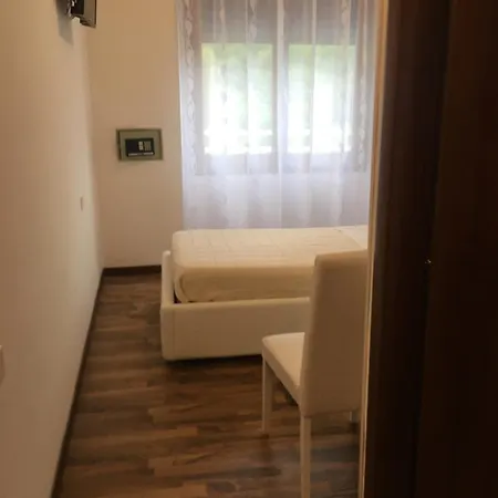 Al